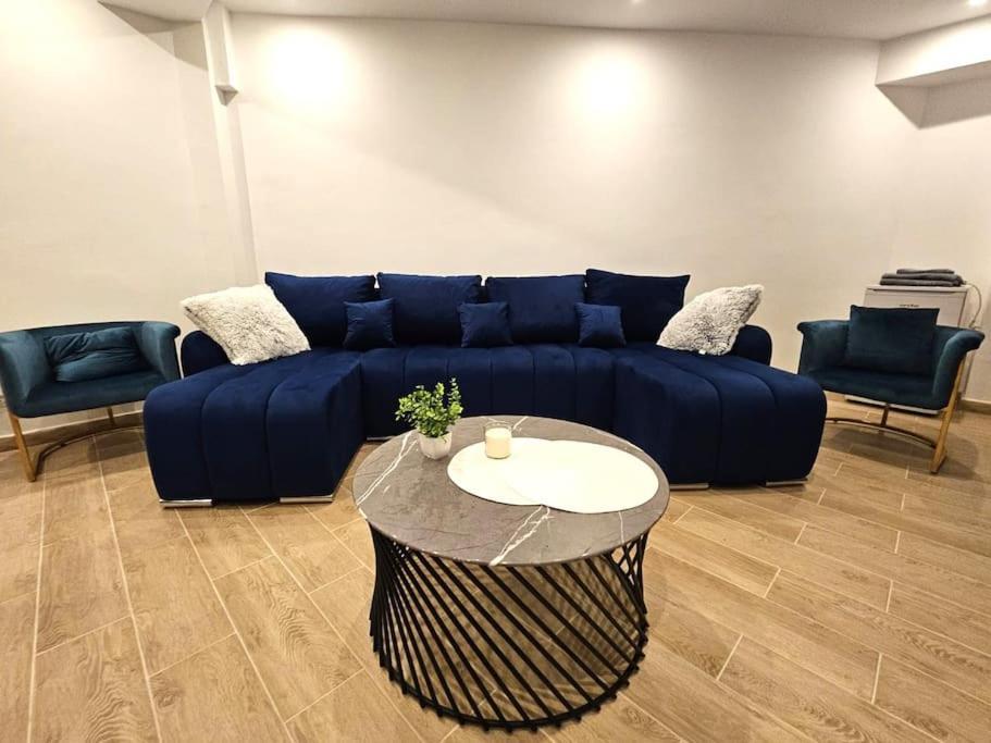 Ultra Central Luxury 3Br 2Bath Apt & Amazing Views Bukarest Eksteriør billede