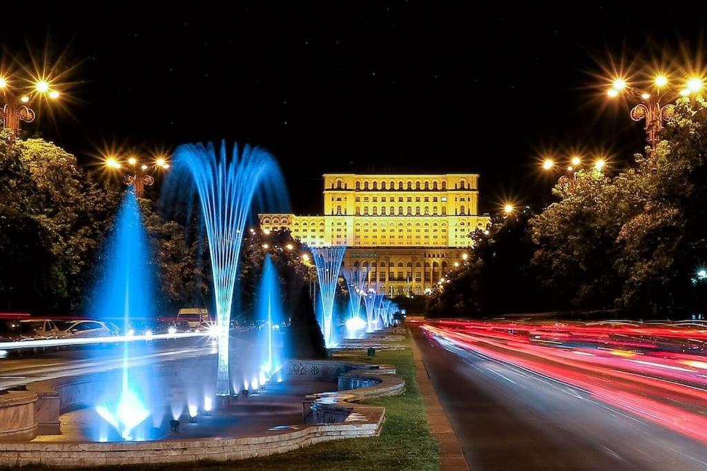 Ultra Central Luxury 3Br 2Bath Apt & Amazing Views Bukarest Eksteriør billede